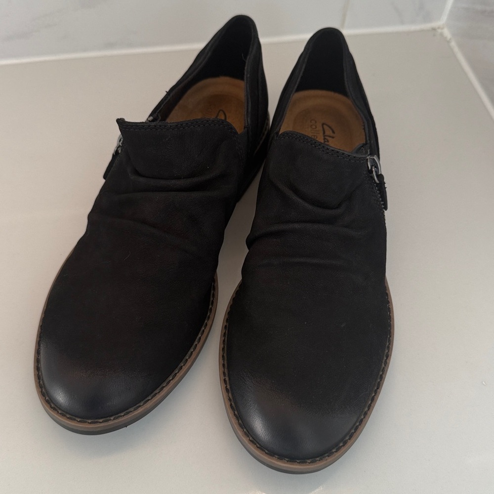 Clark’s Collection Women’s Size 9.5 Black Casual Leather Zipper Flat Loafers